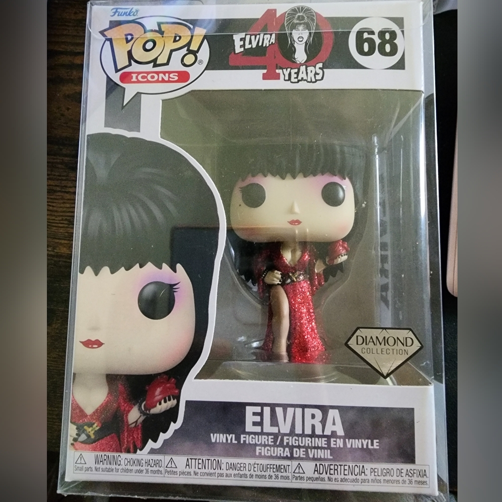 Elvira 40 Years Dimond Edition Funko Pop!